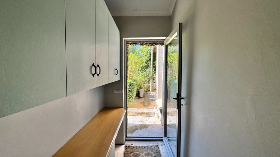 5 Bedroom Property for Sale in Caledon Western Cape